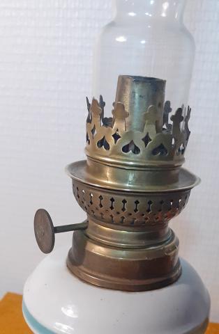 Lampe à huile, faïence peinte, très bon état