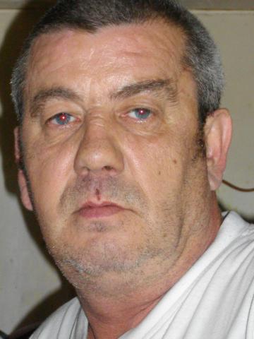 Homme recherche f ou couple