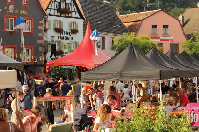 Marché semi-nocturne des créateurs dans les rues de Villé