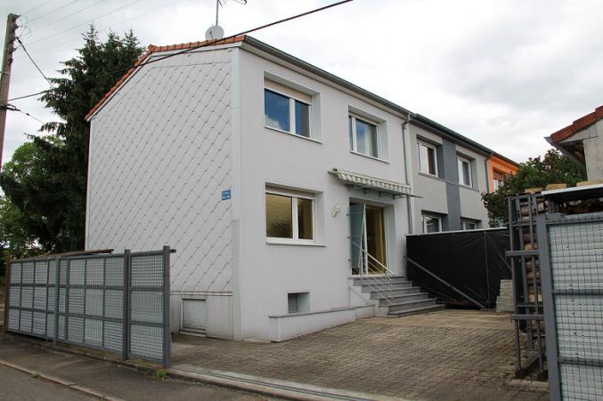 Vends maison F5 + atelier + garages