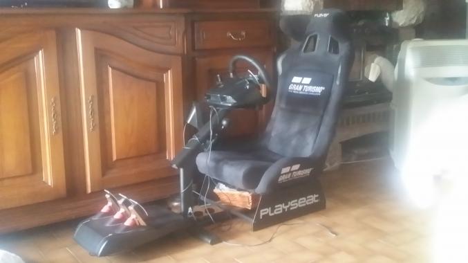 Playseat Gran Turismo entièrement équipè