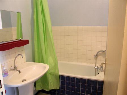 LOUE BEAU STUDIO MARSEILLE 8ème