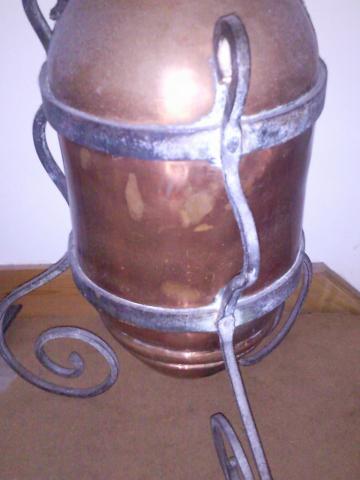 Vase en cuivre.