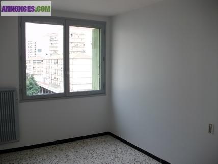 Appartement  Ales- 85 000€ - 80m² - 5552