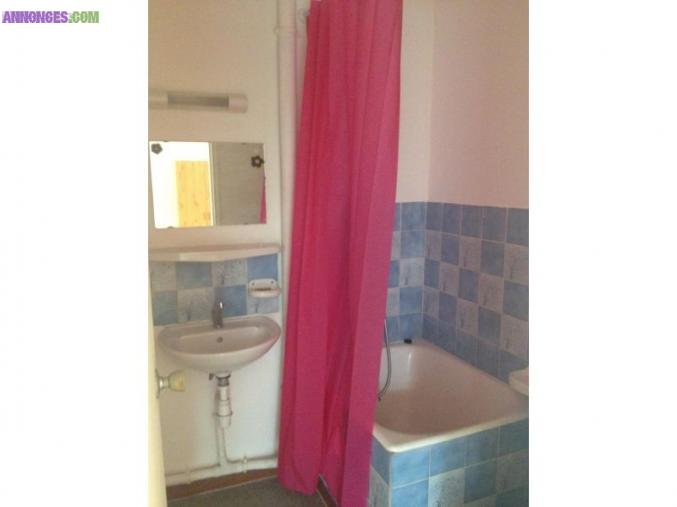 Studio avec balcon dans residence securisee