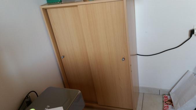 Petit meuble de rangement 