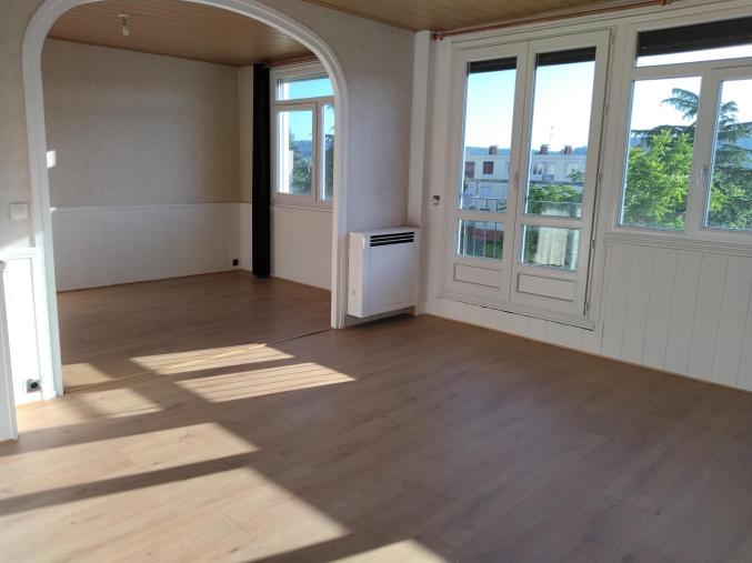 Appartement traversant T3 aménagé en T2