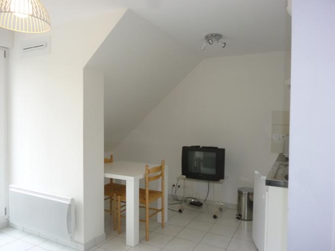 Loue meublé avec terrasse dans résidence neuve