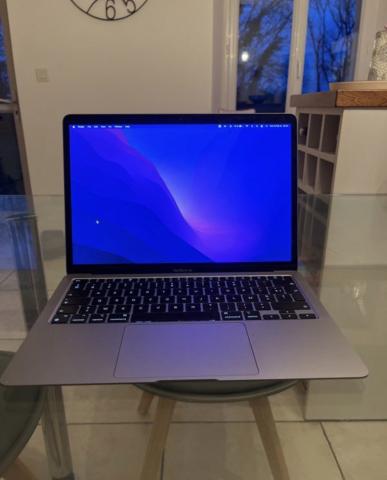 MacBook Air M1 (8-512)