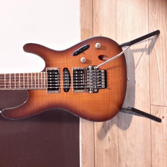 Vends guitare électrique Ibanez S770FM
