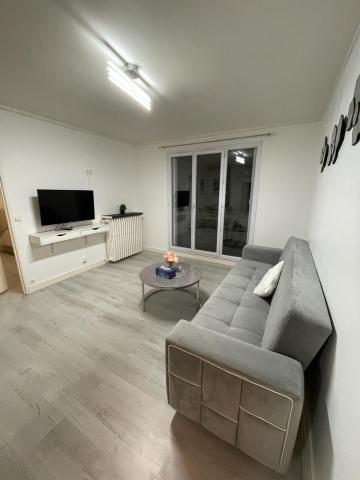 Recherche colocataire fille uniquement