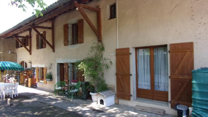 Proche genève, ancienne ferme / maison de caractère, 238m2