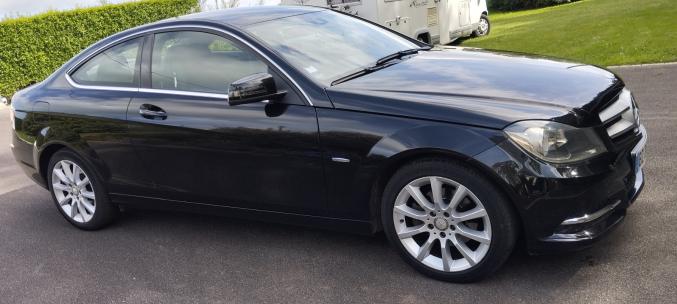 Mercedes coupe c 220