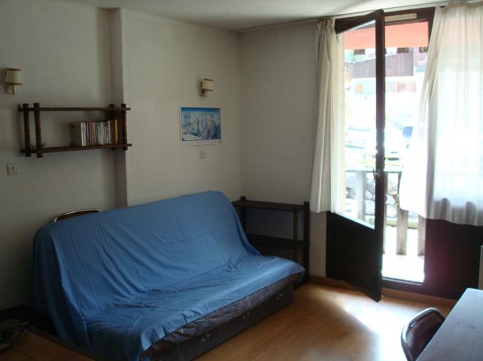 PRA LOUP: appart;2pièces+cabine fermée