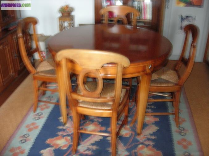 TABLE EBENISTERIE ET SES QUATRE CHAISES