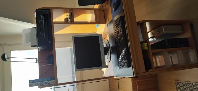 Grand bureau Ikea 160 x 75 x 151