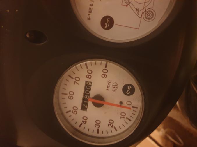 A vendre scooter peugeot zénith