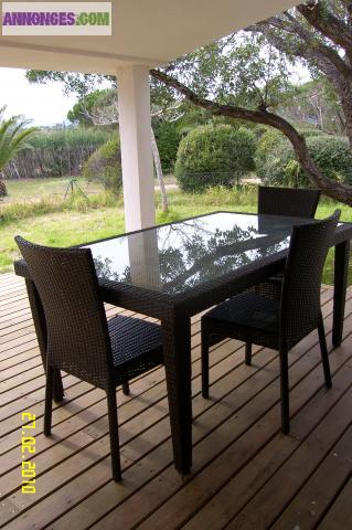 BAMBOU accès direct mer et plage sable.