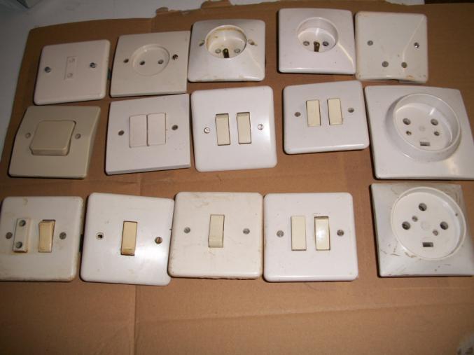 Interrupteurs, prises a griffes