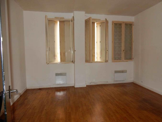 Immeuble en face de la mairie de Tonnerre