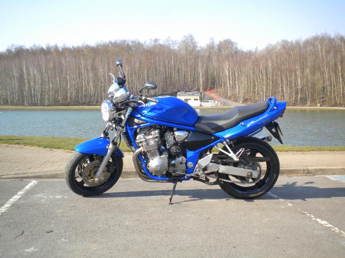 SUZUKY BANDIT 600 BLEUE