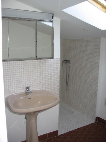 TB T2 bien situé , Grasse centre, vue mer, ent. rénové :560€cc