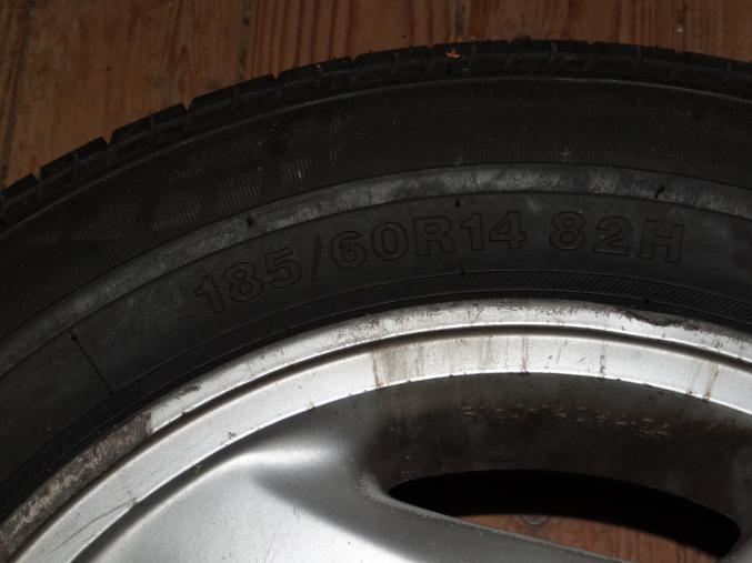 4 jantes alus + pneu 185/60R14
