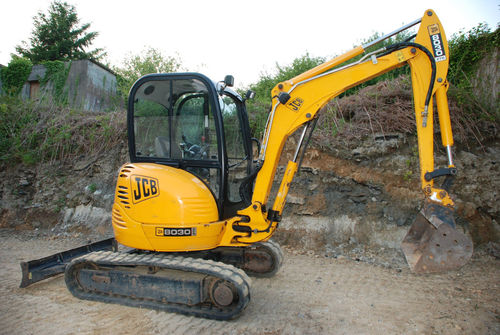 MINI PELLE JCB 8030 ZTS (COMME NEUVE)