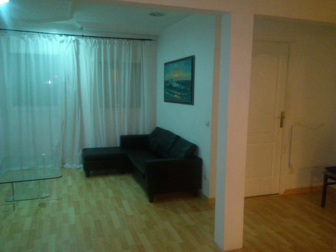 A VENDRE ROSES CENTRE ESPAGNE APT T4 AVEC ENTRÉE INDIVIDUELLE 129000EUROS