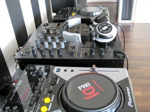 2x Pioneer CDJ-400 & 1x DJM-400 Mixer