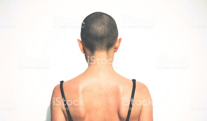 Modèles féminins pour coupes courtes