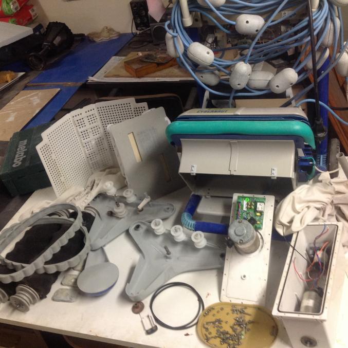 Pieces detachees robot piscine Cybernaut