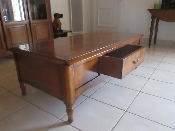 Table de salon en merisier