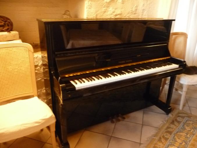Piano droit Young chang 118