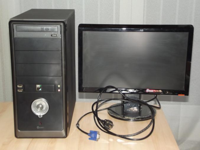 Ordinateur de bureau + écran