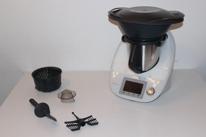 Thermomix TM5+ accessoires et livres