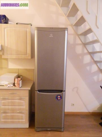 URGENT vend réfrigérateur INDESIT