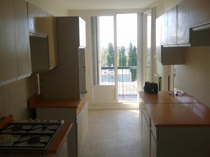 APPARTEMENT T3 FLEURY LES AUBRAIS