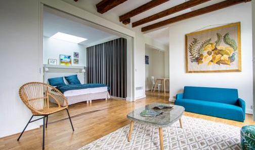 Chambre a louer dans immeuble en Pierre taille