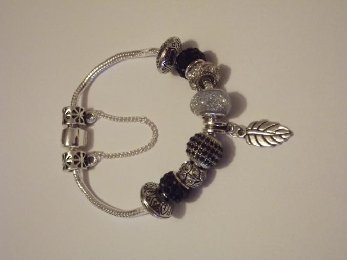 Bracelet européen avec charms noir