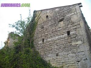 Terrain à bâtir avec maison en ruines