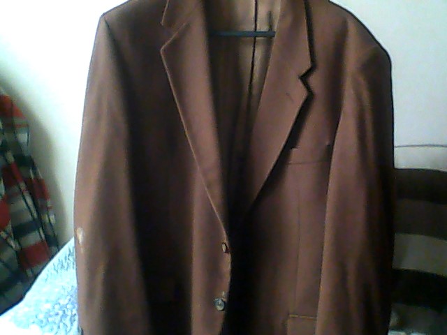 TROIS VESTES EN LAINE ET CACHEMIRE