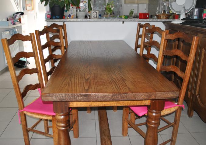 Table chêne massif + 6 chaises