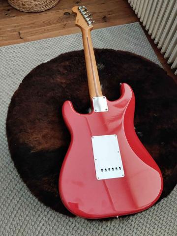 Fender Stratocaster Classic Série 50 - Rouge Fiesta