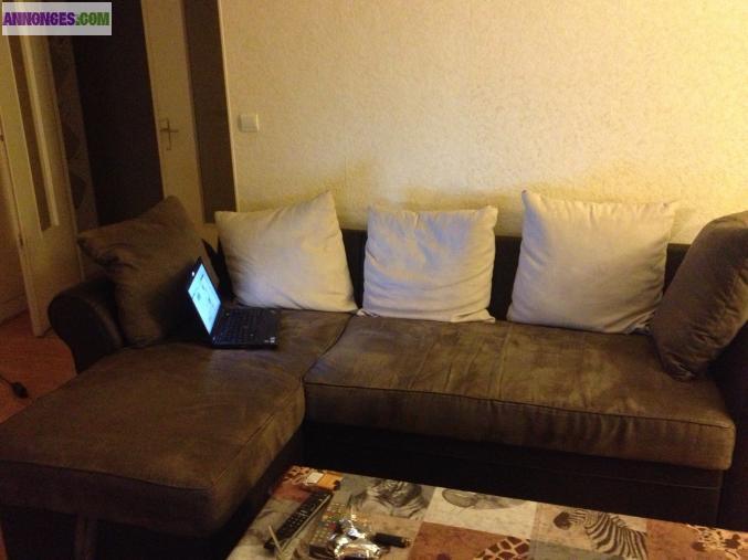 A vendre canapé convertible avec méridienne