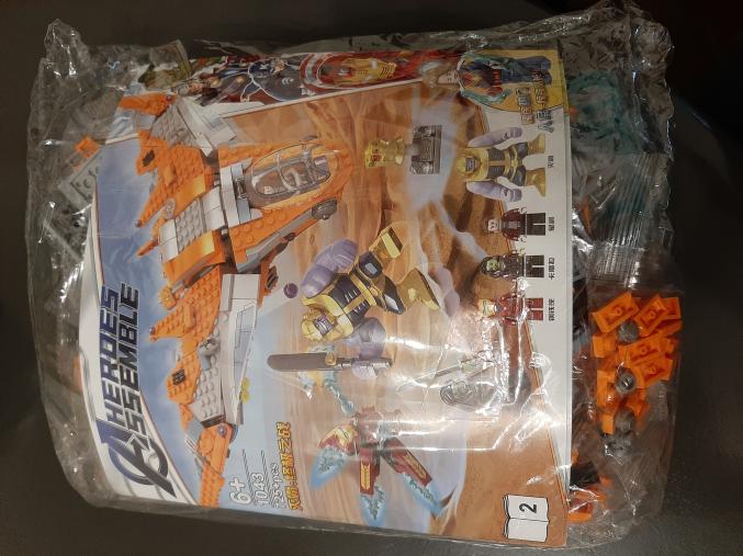 X2- Avengers Marvel Le combat ultime de Thanos comme lego