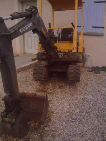 Mini Pelle Volvo Ec14 2400h + Rermorque