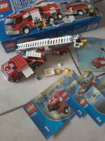 LOT  VEHICULES PLAYMOBILS POMPIERS
