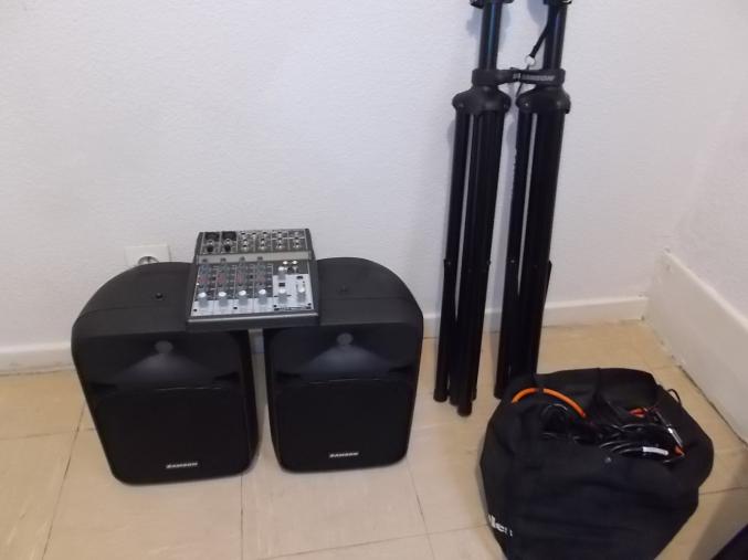 Vends enceintes SamsonsD280+mixette XENYX+pieds+cables