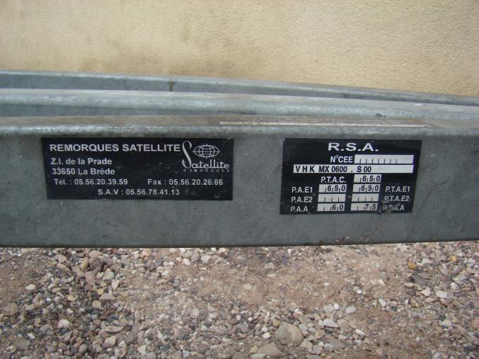 Remorque bateau de marque Satellite